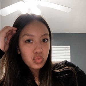 Meet your Posher, Alexus